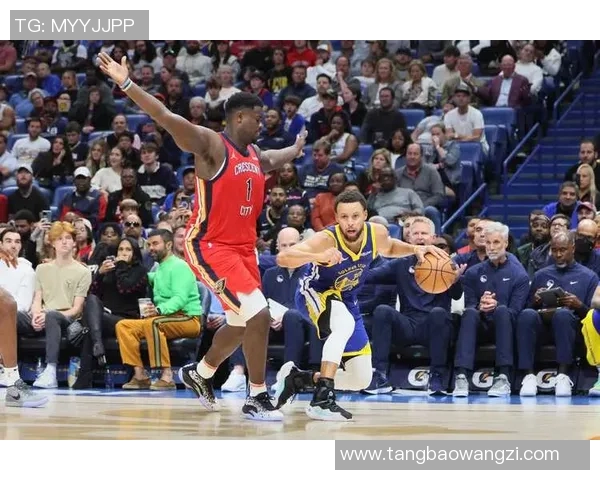 勇士与鹈鹕激战正酣实时比分更新快来关注精彩瞬间