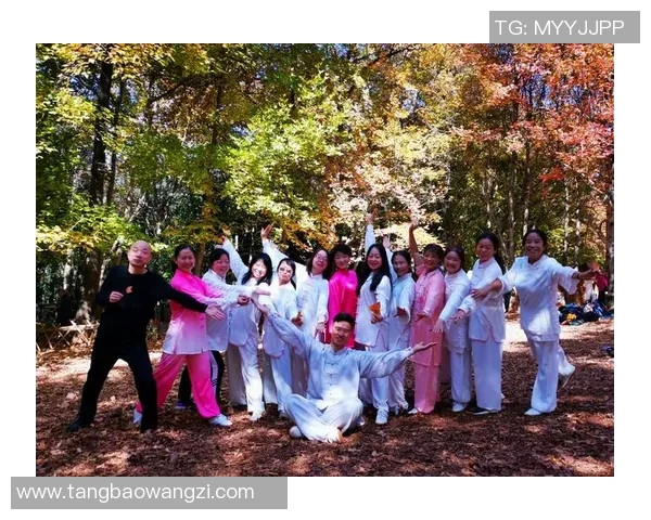 火箭队与灰熊队激战正酣比分胶着精彩瞬间回顾与分析